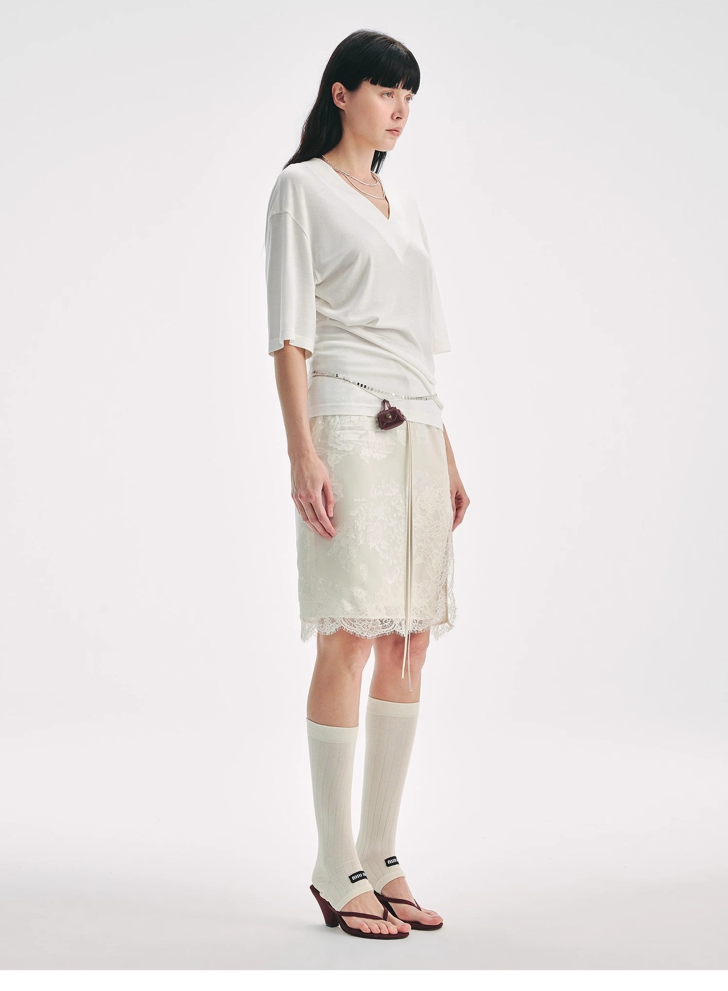 "Lingering Soft Light" Paneled Irregular Lace Straight-Cut Split Skirt-4